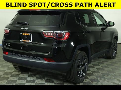 New 2026 Jeep Compass Limited image 8