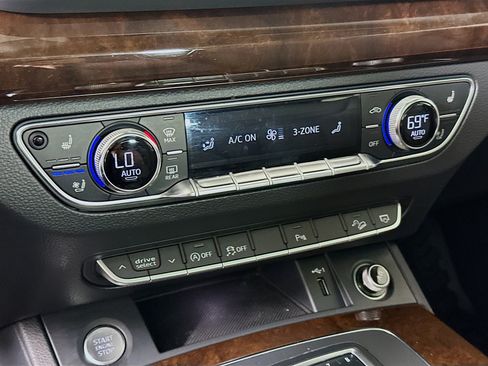 Used 2018 Audi Q5 2.0T Premium Plus w/ Premium Plus Package AWD/4WD image 24