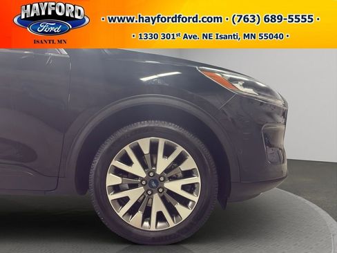Used 2020 Ford Escape Titanium image 22