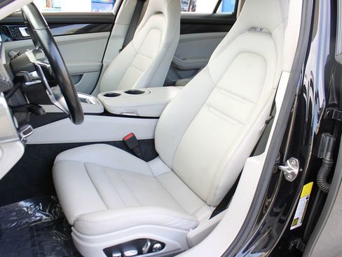 Used 2018 Porsche Panamera 4 AWD/4WD image 16