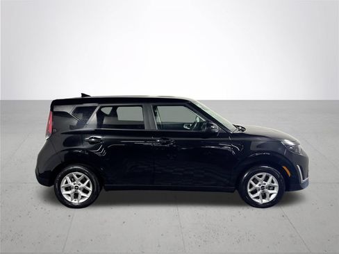 Used 2025 Kia Soul LX w/ LX Technology Package FWD image 5