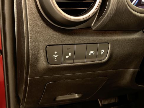 Used 2021 Hyundai Kona SEL FWD image 32