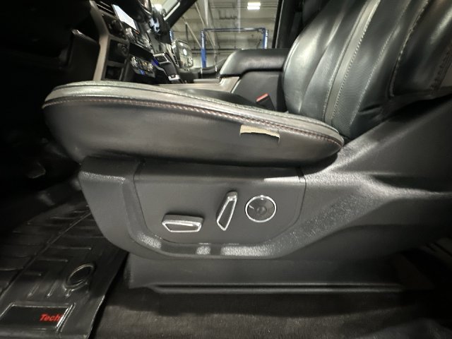 Used 2019 Ford F150 Platinum w/ Equipment Group 701A Luxury AWD/4WD image 18