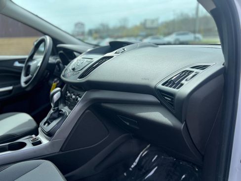 Used 2014 Ford Escape SE image 39