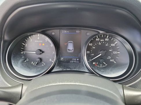 Certified 2021 Nissan Rogue Sport SV FWD image 41