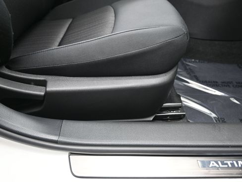 Certified 2025 Nissan Altima 2.5 SV w/ SV Special Edition Package FWD image 15