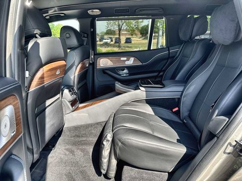 Certified 2023 Mercedes-Benz Maybach GLS 600 4MATIC image 4