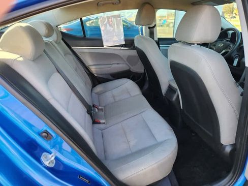 Used 2017 Hyundai Elantra SE FWD image 11