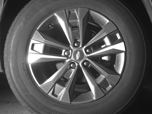 Used 2025 Chevrolet Equinox LT FWD image 15