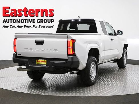 Used 2024 Toyota Tacoma SR image 5