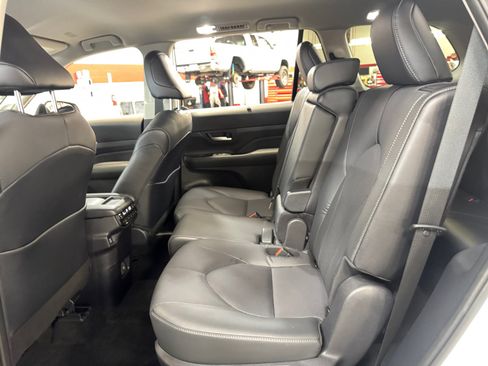 Certified 2026 Toyota Grand Highlander AWD image 16