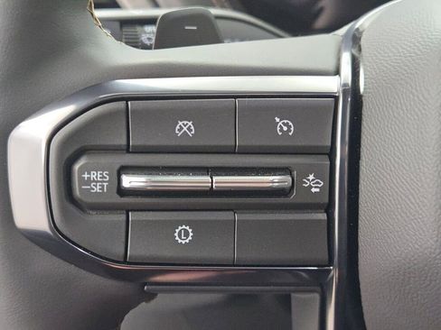 New 2026 GMC Yukon XL AT4 w/ AT4 Premium Package image 38