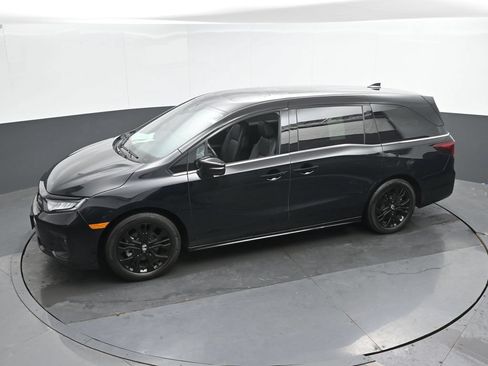 Used 2025 Honda Odyssey Sport-L image 40