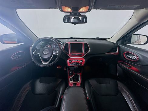 Used 2016 Jeep Cherokee Trailhawk w/ Trailer Tow Group image 10