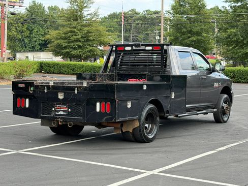 Used 2018 RAM 3500 Tradesman w/ Chrome Appearance Group AWD/4WD image 6