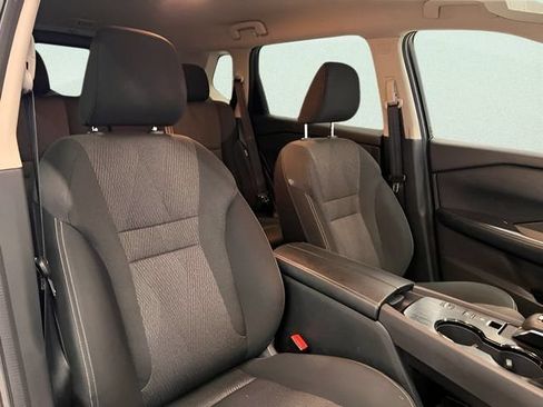 Used 2025 Nissan Rogue SV FWD image 13