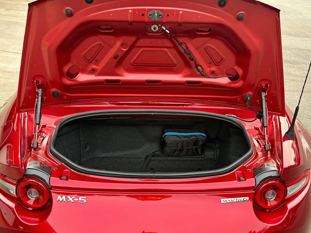 New 2026 MAZDA MX-5 Miata Grand Touring w/ Appearance Package RWD image 26