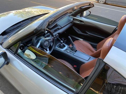 Used 2023 MAZDA MX-5 Miata Grand Touring RWD image 62