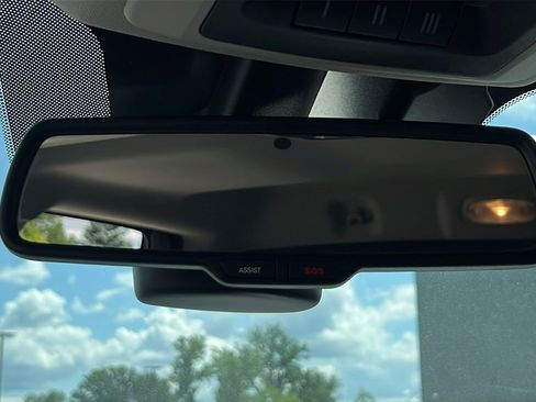 Used 2018 RAM 1500 Outdoorsman image 19