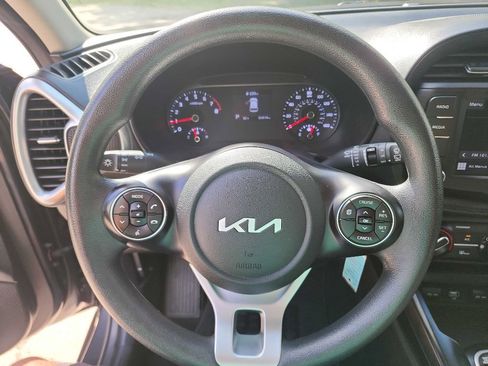 Used 2022 Kia Soul LX w/ Technology Package image 15