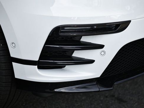 New 2026 Land Rover Range Rover Velar Dynamic SE image 16