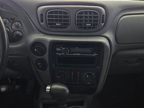 Used 2005 Chevrolet TrailBlazer LS w/ LS Preferred Equipment Group AWD/4WD image 11