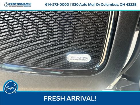 Used 2023 Jeep Compass Trailhawk w/ Sun and Sound Group AWD/4WD image 12