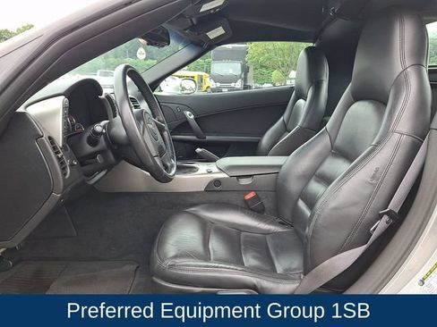 Used 2005 Chevrolet Corvette Coupe w/ Preferred Equipment Group RWD image 2
