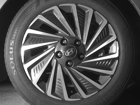 Used 2025 Hyundai Sonata SEL image 13