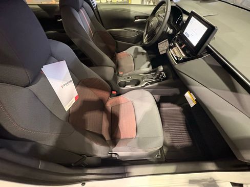 Used 2026 Toyota Corolla SE image 30