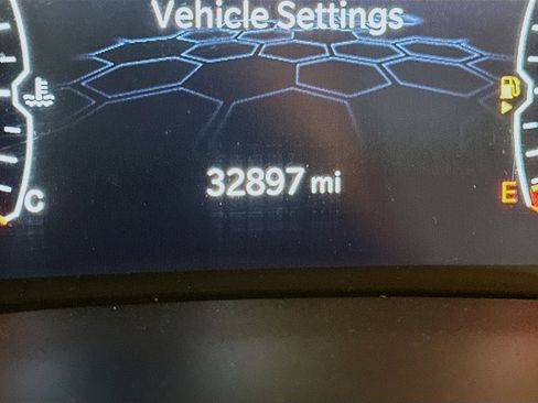 Used 2022 Jeep Compass Latitude FWD image 19