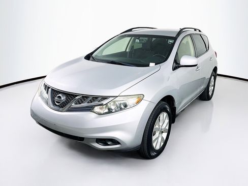 Used 2014 Nissan Murano SV w/ Value Package AWD/4WD image 3