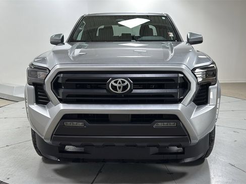 Certified 2025 Toyota Tacoma SR5 image 2
