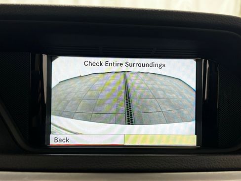 Used 2010 Mercedes-Benz E 350 4MATIC Sedan image 21