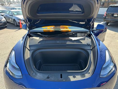 Used 2024 Tesla Model Y 2WD image 19
