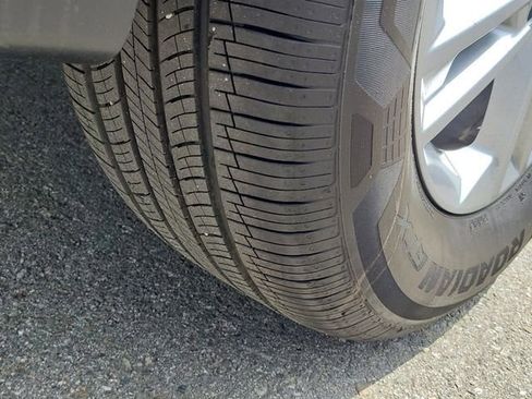 Certified 2025 Hyundai Tucson SE FWD image 29