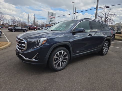 Used 2019 GMC Terrain SLT w/ Preferred Package image 1