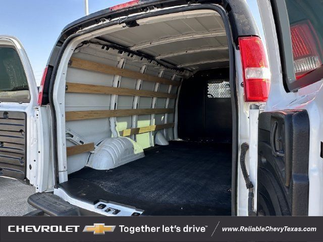 Used 2025 Chevrolet Express 2500 w/ Driver Convenience Package RWD image 26