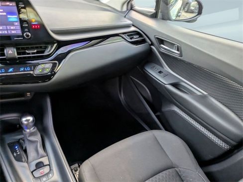 Used 2021 Toyota C-HR LE image 17