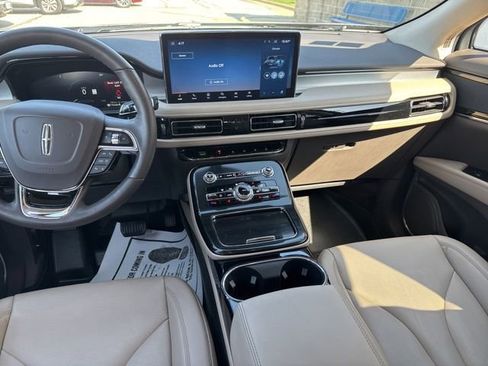 Certified 2022 Lincoln Nautilus AWD w/ Premium Package image 20