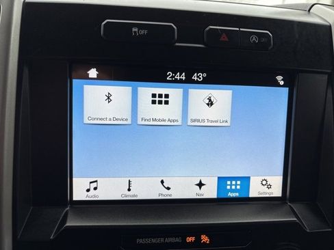 Certified 2018 Ford F150 Lariat image 27