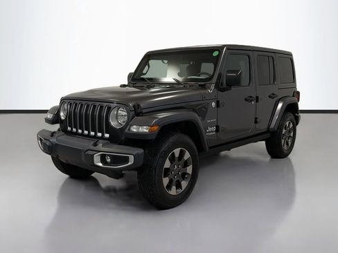 Used 2018 Jeep Wrangler Unlimited Sahara w/ Cold Weather Group AWD/4WD image 5