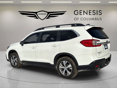 Used 2023 Subaru Ascent Premium w/ Convenience Package image 3