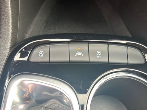 Used 2025 Buick Encore GX Preferred FWD image 11