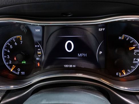 Used 2015 Jeep Grand Cherokee Limited image 25