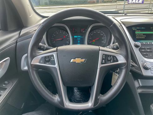 Used 2017 Chevrolet Equinox LT w/ Convenience Package AWD/4WD image 12