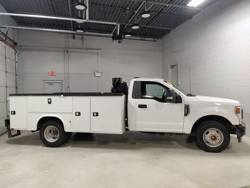 Used 2020 Ford F350 XL w/ Power Equipment Group RWD image 5