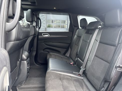 Used 2020 Jeep Grand Cherokee Altitude AWD/4WD image 27