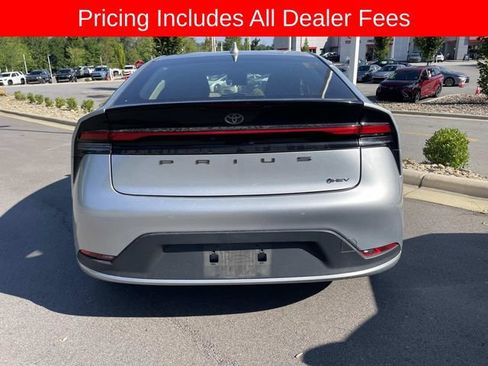 Used 2024 Toyota Prius LE FWD image 5