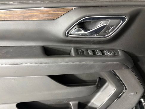 Used 2024 Chevrolet Suburban High Country AWD/4WD image 24